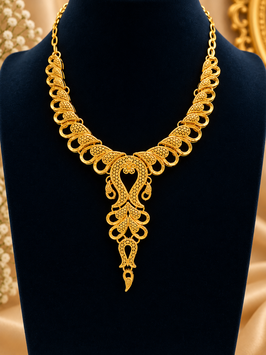 Royal Filigree Necklace & Earrings Set