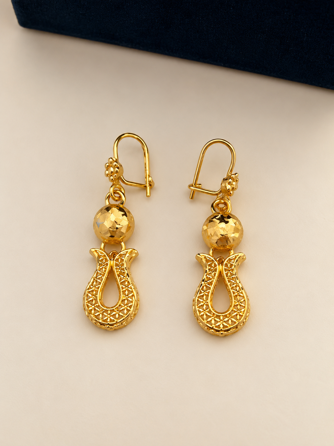 Royal Filigree Necklace & Earrings Set