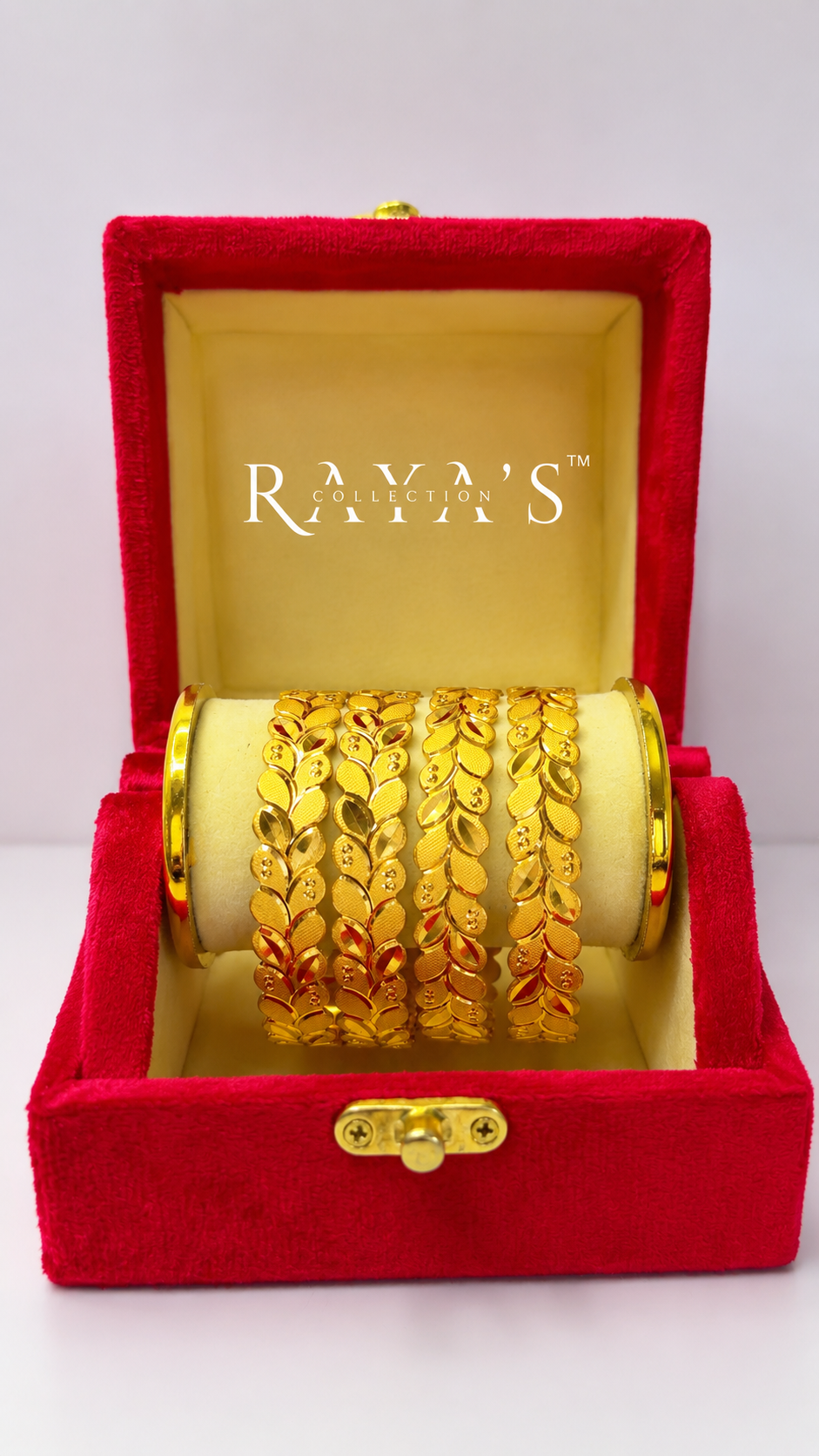 Golden Laurel Bangle Set