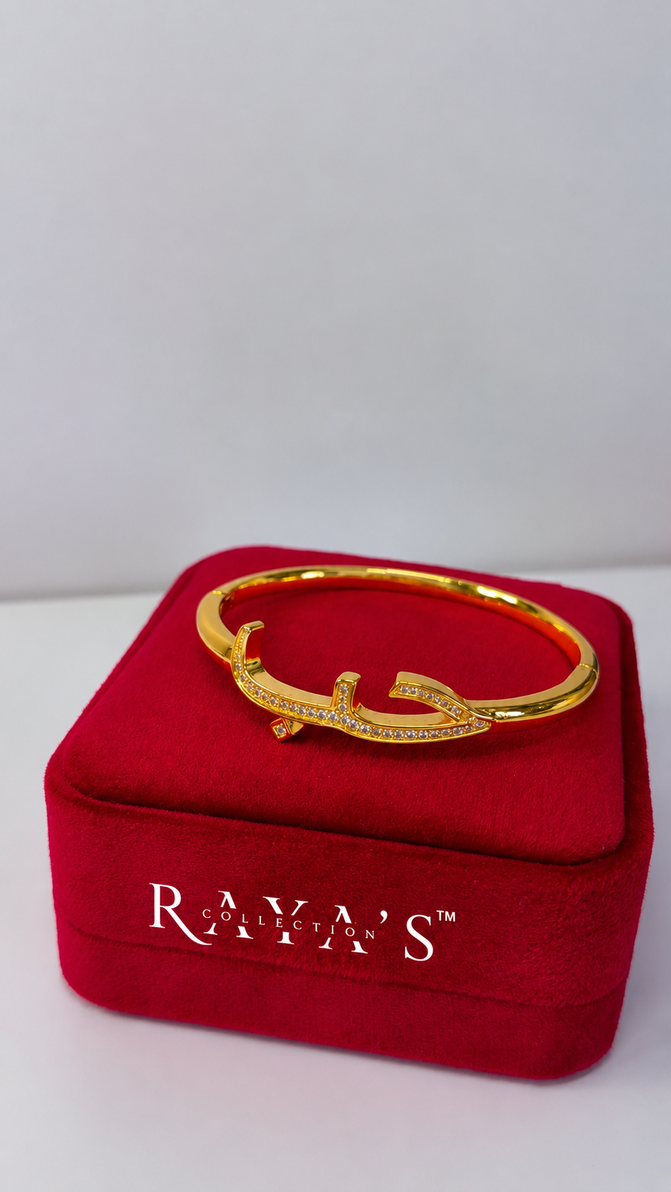 Golden Crystal Arrow Bangle