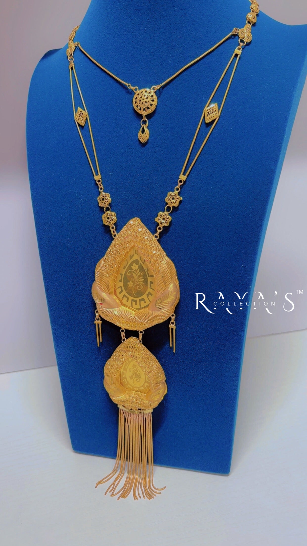 Royal Filigree Pendant Necklace Set – Gold-Plated Finish