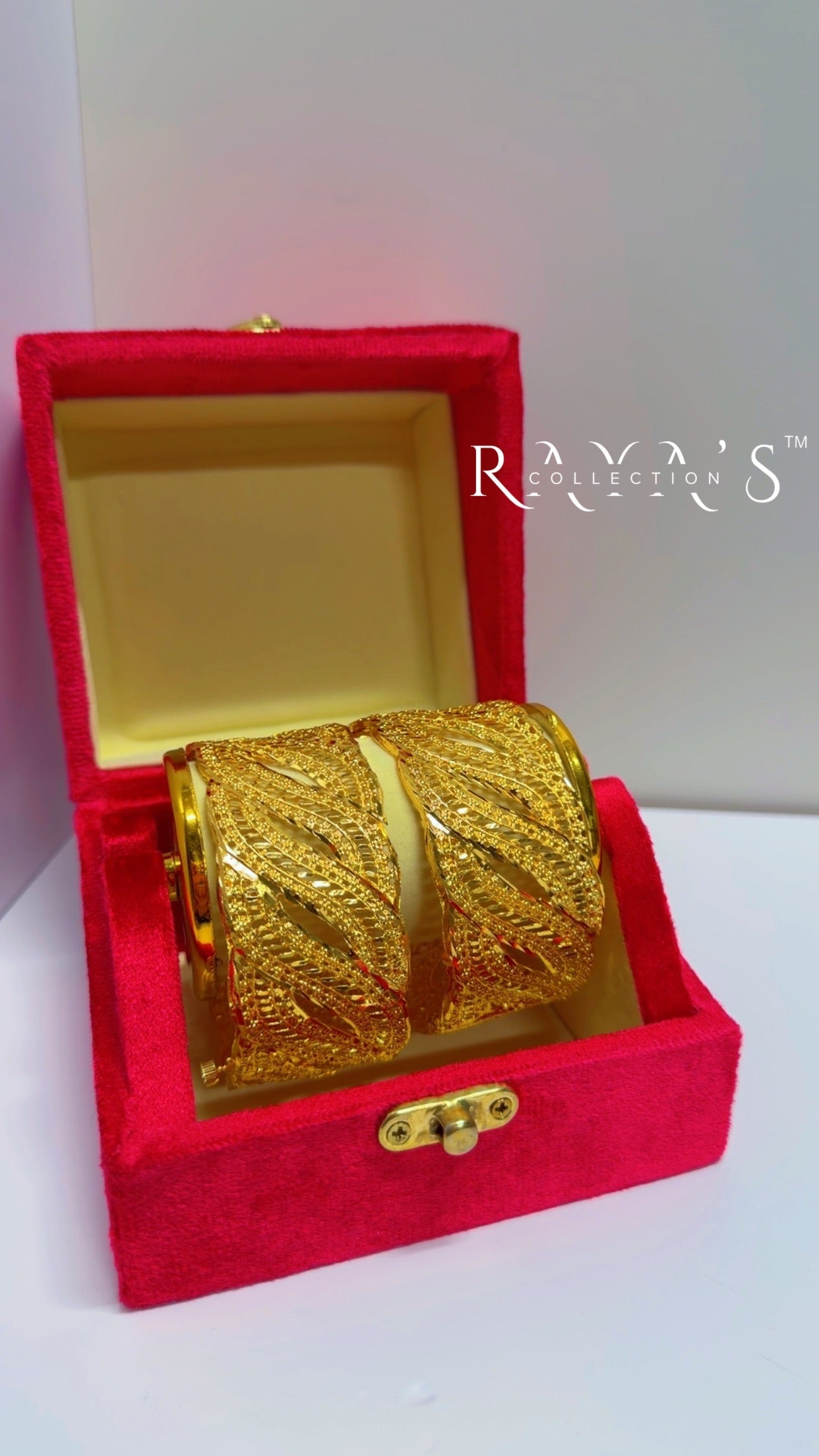 Royal Leaf Cuff Bangle Set