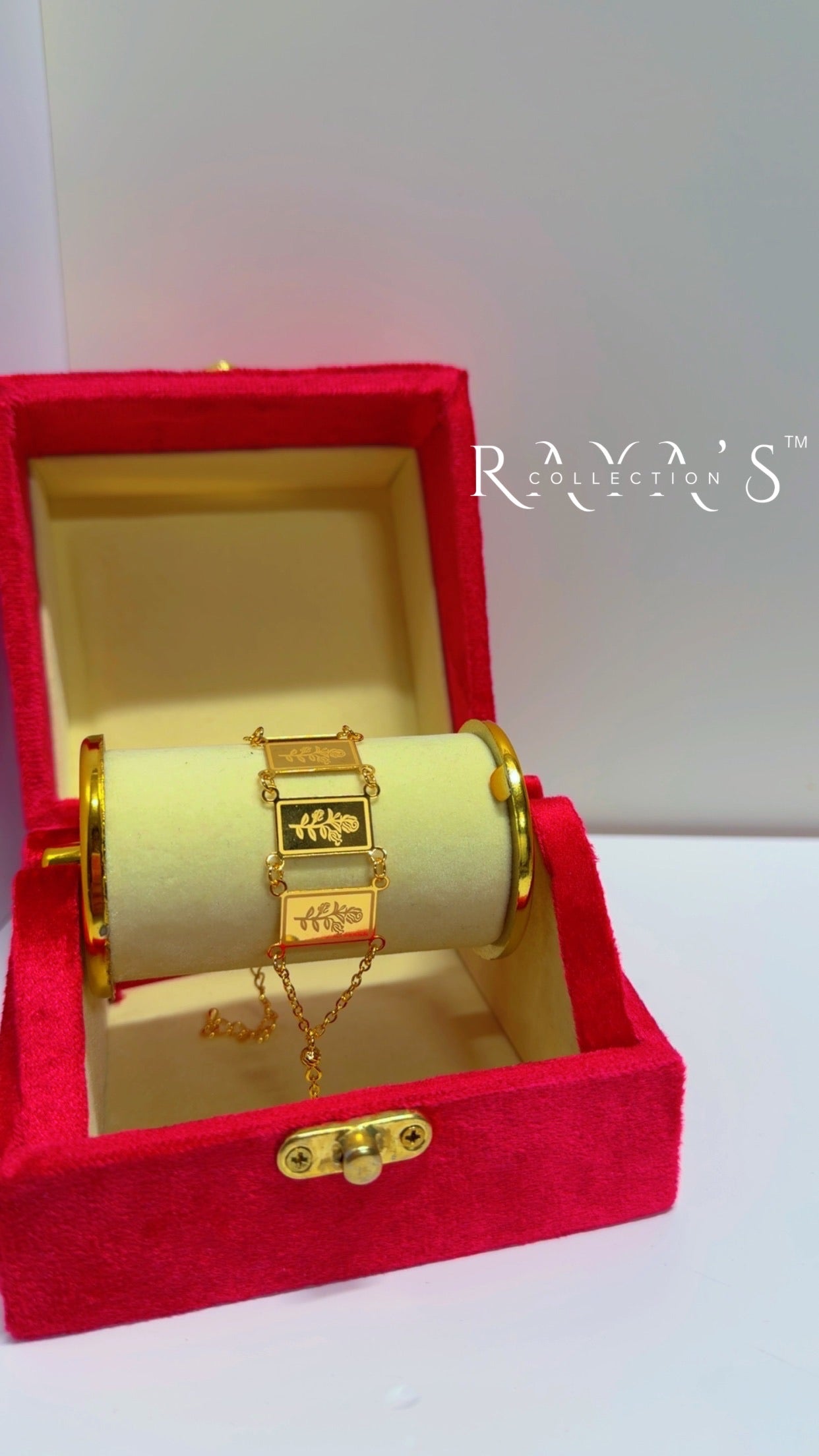 Raya’s Signature Link Gold-Plated Bracelet