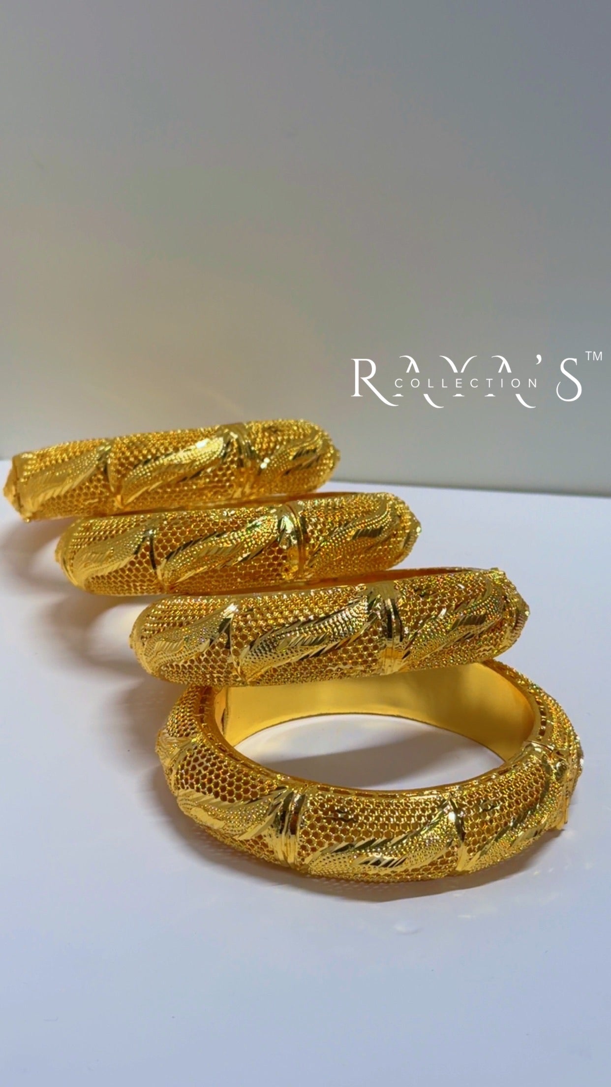 Royal Mesh Gold-Plated Bangle Set